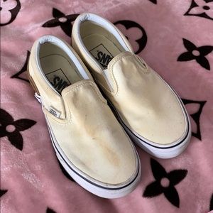 Off white slip on vans🤍